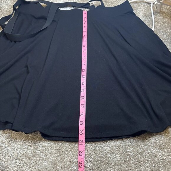 SOLD Hot Topic Black Suspender Skirt for Women Plus Size 2 Adjustable Straps - Picture 4 of 7